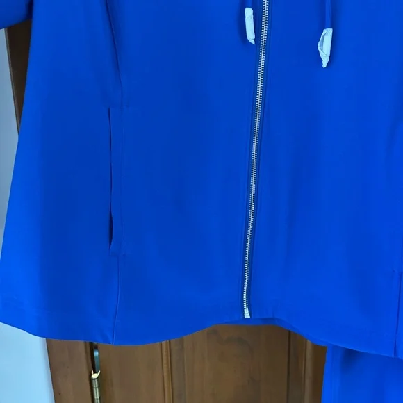 Vibrant Blue Tracksuit Set - Picture 3 of 7